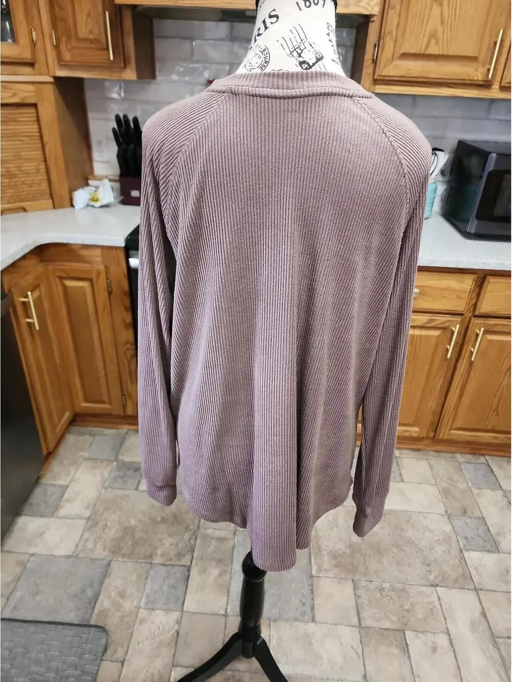 Shirt - Picture 4 of 9